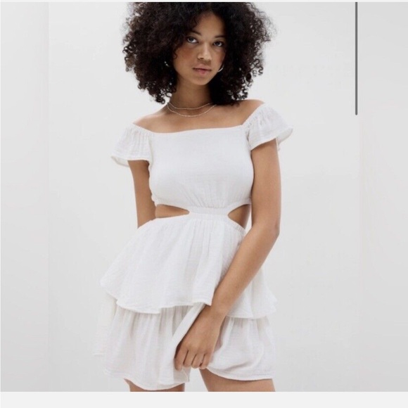 GAP Cutout Ruffle Dress. Size M. NWT - Picture 5 of 10